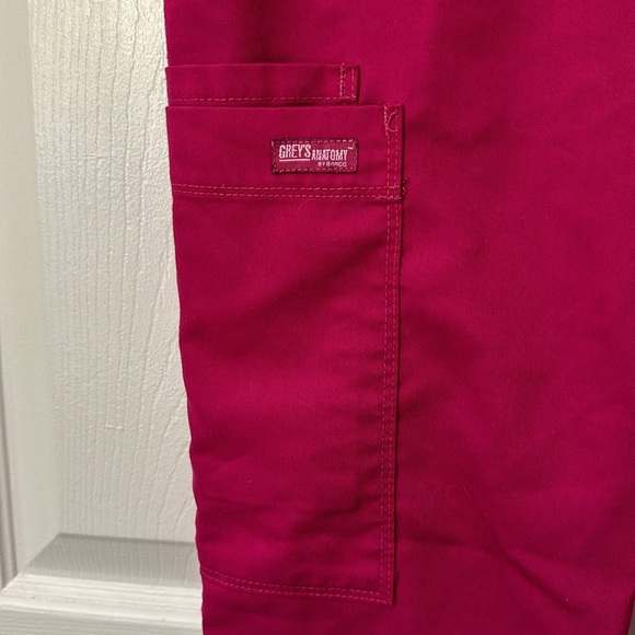 Magenta Pink Grey’s Anatomy Slim Fit Scrubs xxs - Picture 2 of 4